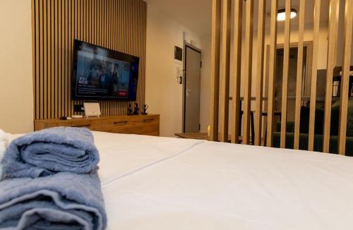 Xanthi Apartment | TE Studios Central Stylish Studio