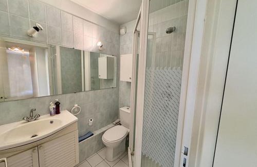 Limni Keri Apartment | Παραθαλάσσιο Διαμέρισμα με Ιδιωτική Βεράντα στη Ζάκυνθο