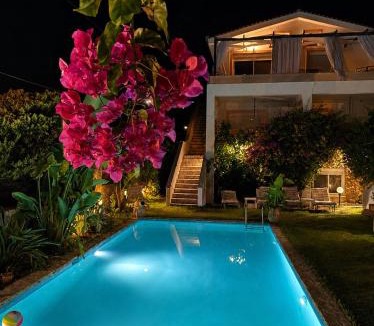 Velon Apartment | Michaella's Maissonete at Rafaella Resort