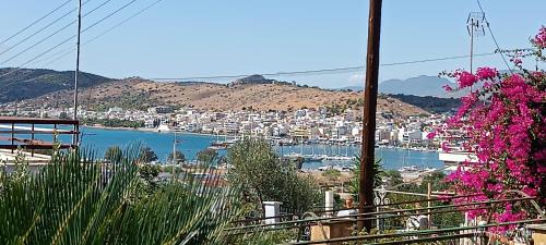 Salamis House | Irida Suite