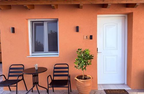Pikermi Apartment | LemonTreesHouses 1 Peaceful Stay Near Athens Airport & Rafina Port