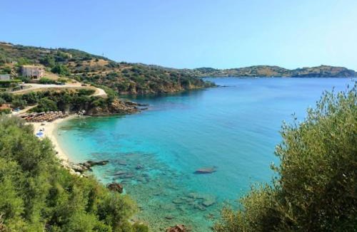 Agii Apostoli House | Aegean Beachfront Apartment