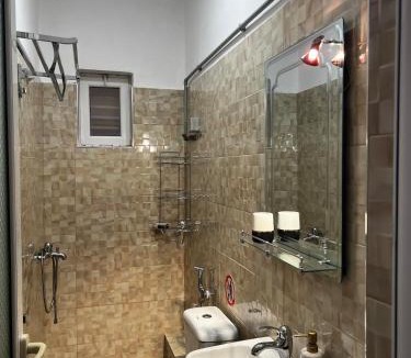 Udenisht Apartment | Alira Rooms Stay1