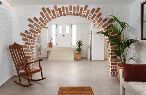 Paleopolis House | O ΦOURNOΣ - The Old Bakery Villa - Heart of Chora