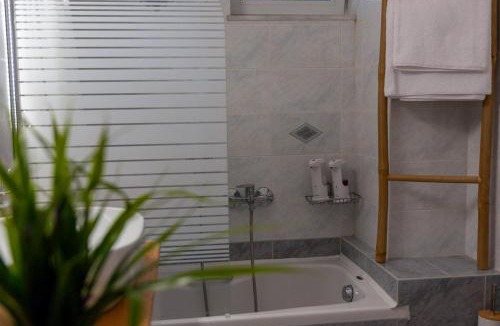 Menidion Apartment | AZURE home