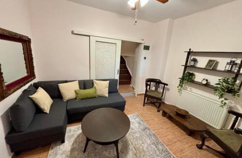 Ermoupoli Villa | Maison Eliz
