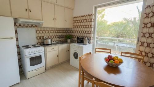 Kineta Apartment | Apartments in Kineta, Greece