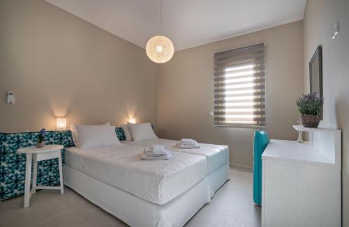 Mariou Villa | Villa Plakias Sunset with Heated Pool & Childrens Area, Walk to Restaurant