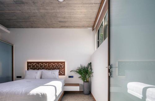 Mariou Villa | New Stylish Villa Domus Rodia with private pool & BBQ, 4km from Plakias beach