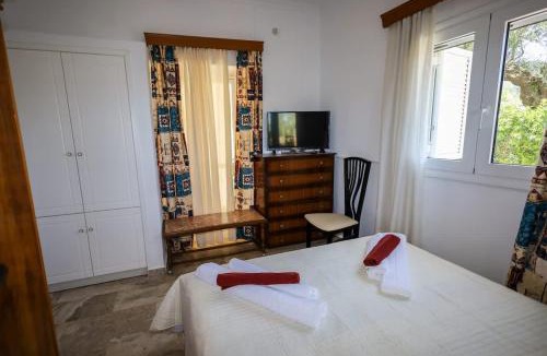 Kiparissia House | Charming Country House Just Steps from Everything