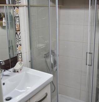 Arta Apartment | Arta Wood & Stone Traditional Villa Central Stay