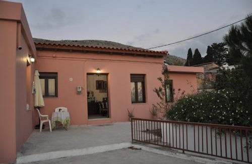 Apostoli House | House For Rent In Apostolous