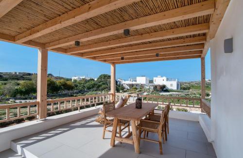 Nea Cryssi Akti House | Guest House Emily