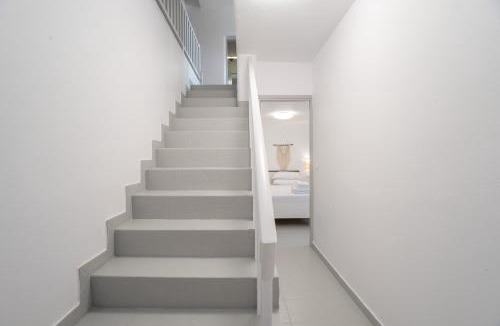 Nea Cryssi Akti House | Guest House Emily