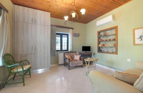 Galatas House | Stone house among trees