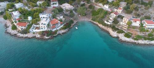 Salamis House | Wavedance Accommodation