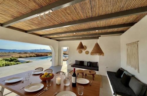 Paros Villa | Faragas Hill Euphoria Villa