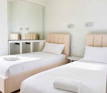 Jala Apartment | Luxury 2BR Apartment at Green Coast 104D