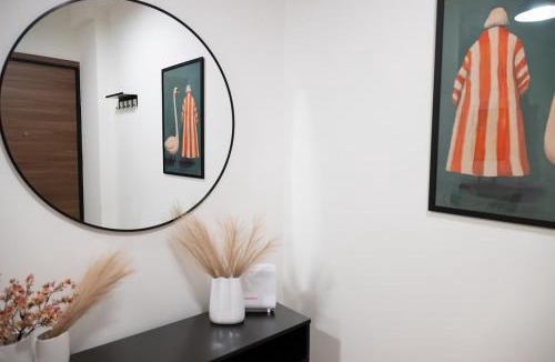 Agios Panteleimonas Apartment | The Athenian Cedar