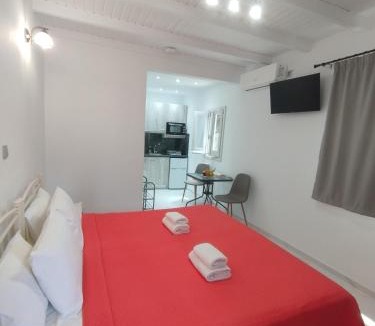 Lakones Apartment | Manganas Studios