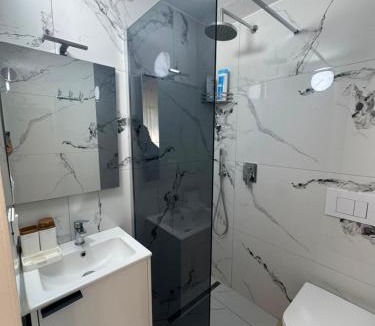 Shkoder County House | Guesthouse Bjeshket E Arta