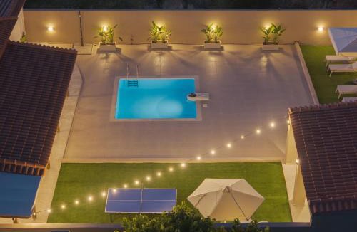 Pigi Villa | Maroon 7 Residence