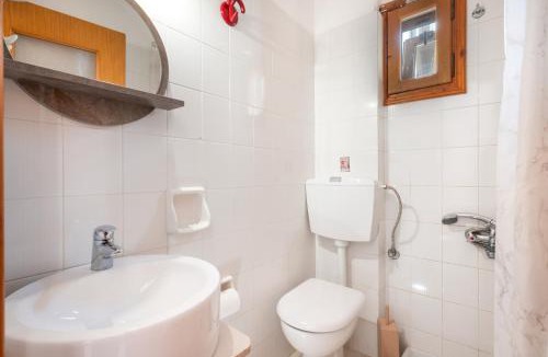 Magoulas Bed & Breakfast | Dionysus House