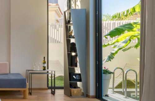 Mesolongi Hotel | Nõs Luxury Rooms