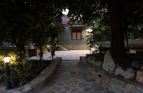 Kastraki Villa | Theodorou Art House