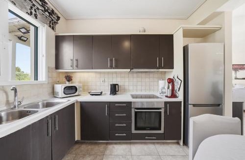 Alepou Apartment | Fox's Sunshine Apartment