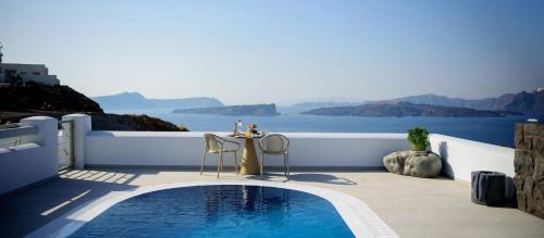 Akrotiri Villa | Splendid Santorini Villa Villa Vista 3 Bedrooms Private Pool & Spa Bath