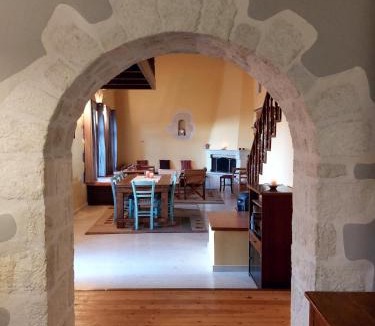 Rodhia Villa | La maison en pierre