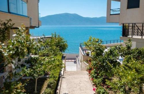 Radhime Apartment | Crystal Beach Radhime