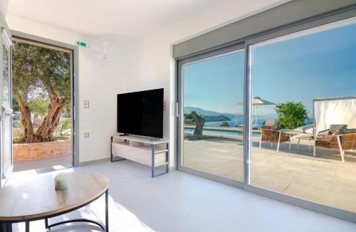 Pylos-Nestoras Apartment | Assini Estate - Koroni Poolside & Seaview Getaways