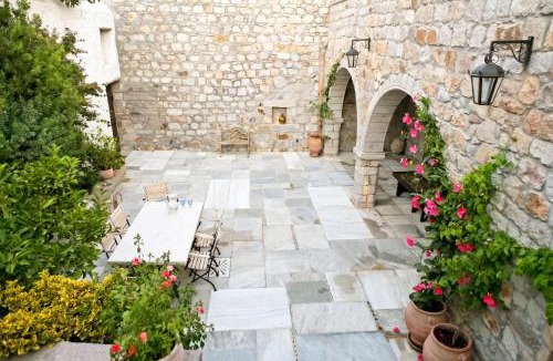 Chora House | Family House with Sea View in Patmos + Terrace
