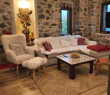 Trikolonoi Apartment | Rodanthe's Guest House
