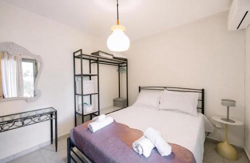 Katakolo House | Antonia's Olive Yard House - Happy Rentals