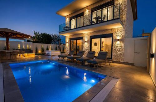 Zakynthos Villa | Amfi Luxury Villa 4BR with Private Pool by Villa Mana Gers