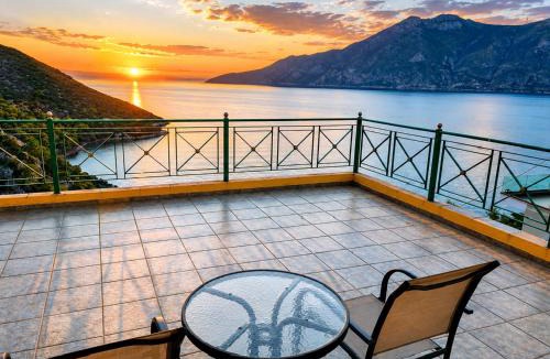 Platees House | Suite Sunset - Overlooking the Sea in Ag Vasilios