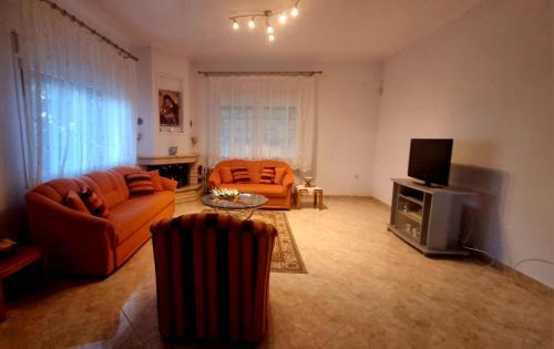 Emmanouil Pappas Villa | Eden House