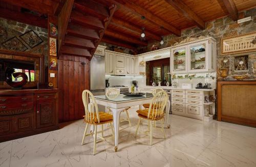 Dhafnes Villa | Villa Galateia