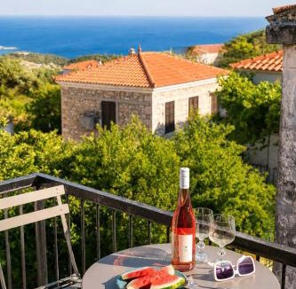 Koumeika Apartment | The Yellow Donkey Koumeika Traditional Stay Samos