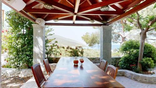 Melissopetra House | Epidavros Villas Voukamvilia Retreat, Shared Pool