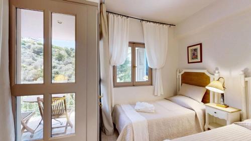 Melissopetra Villa | Epidavros Villas, Thymari Garden & Seaview Retreat