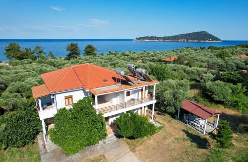 Koinira Hotel | Athina Villa