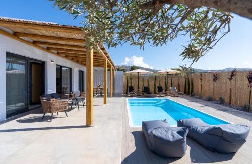 Kokkini Chani Villa | Notias-An Intimate Stay with Private Garden & Pool
