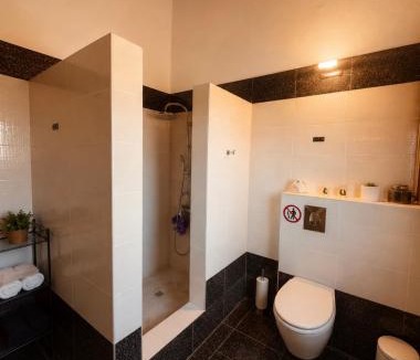 Nea Iraklitsa Apartment | SkyVista Villa