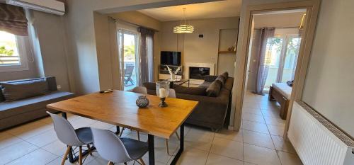 Flogita Apartment | ELINOR on the beach