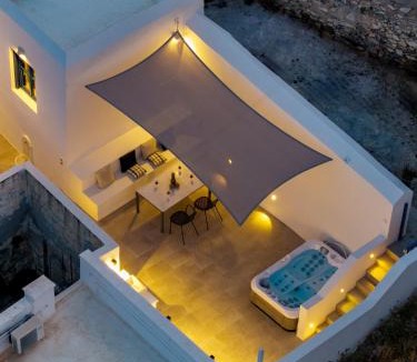 Ano Siros House | Totem