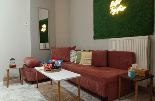 Larissa Apartment | Gk Suites-Constantin view , auto check-in 24h
